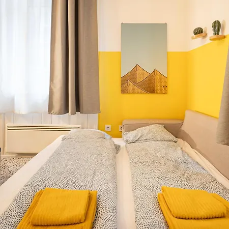 Charming Studio In The Heart Of The Jewish Quarter W41 Yellow Budapest Exterior photo